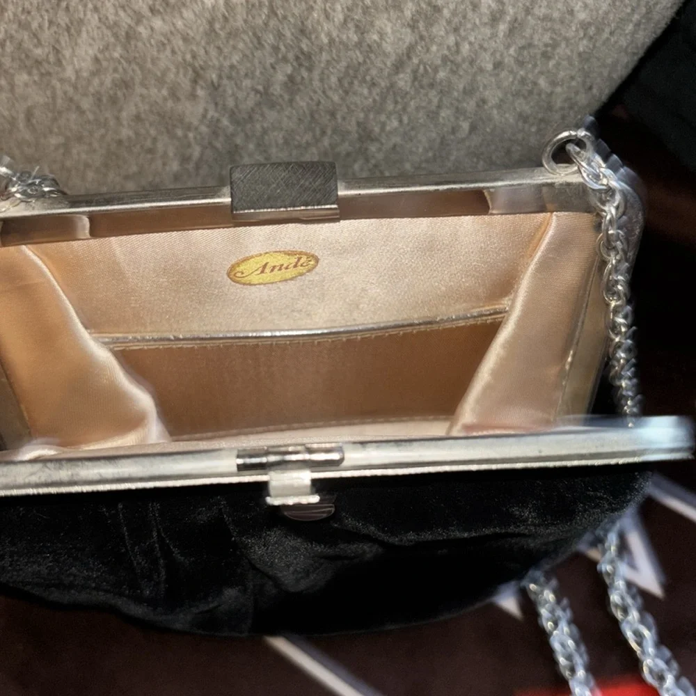 Vintage Ande Elegant Black Velvet Evening Bag with Silver Chain